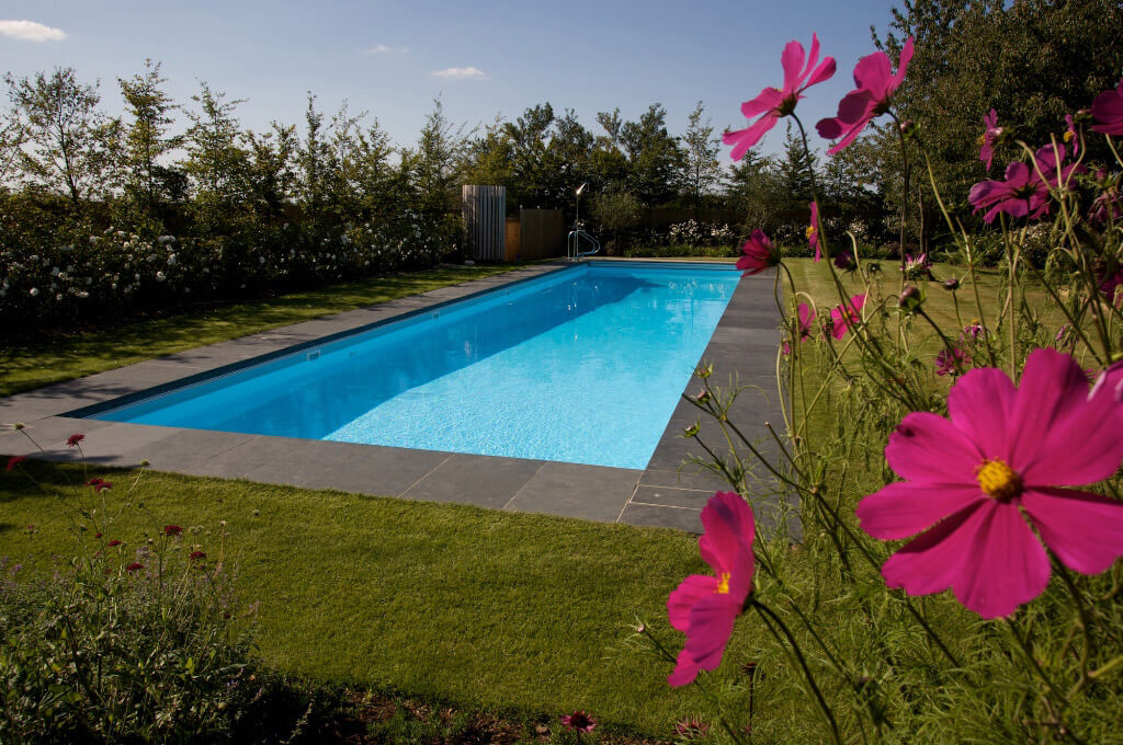Make your swimming pool dream a reality – talk to an expert at Guncast Pools and Wellness today
