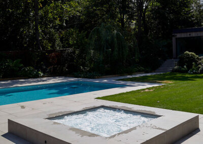 Rustic family swimming pool in North London 3