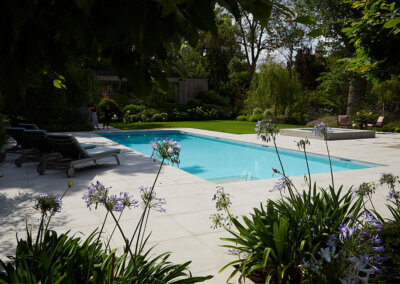 Rustic family swimming pool in North London 4