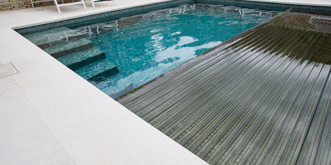 prepare-your-commercial-swimming-pool-for-the-winter