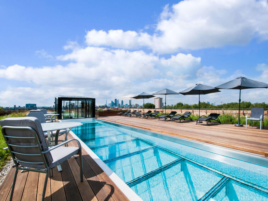 Rooftop Swimming Pool for Luxury apartments