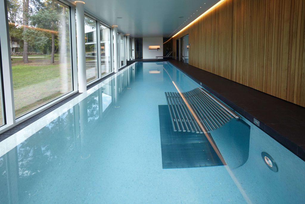 Infinity Edge Pool - Guncast Pools & Wellness